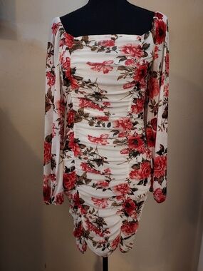 Almost Famous White and Red Floral Ruched Long-Sleeve Dress